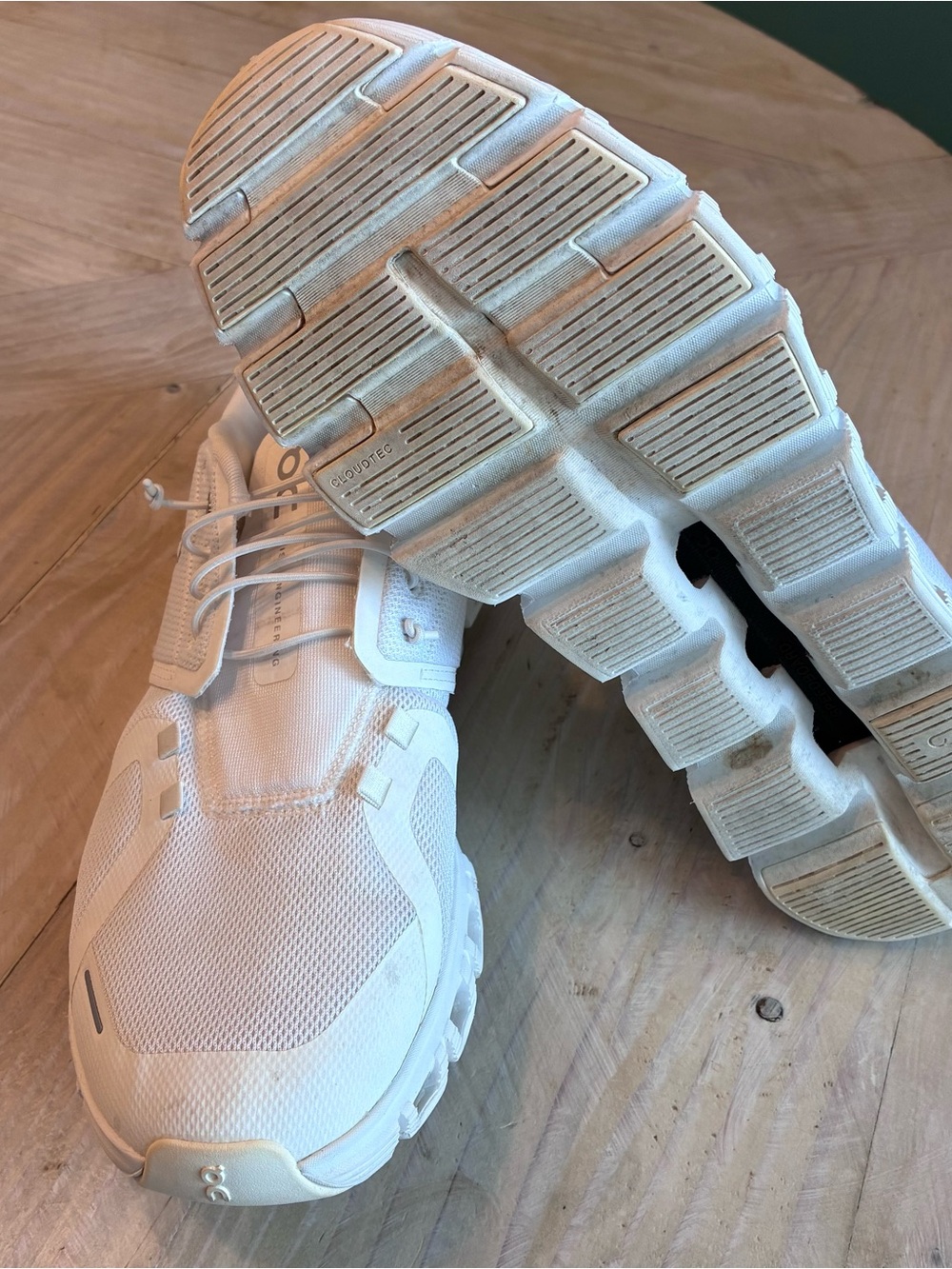 On Running Women's Cloud Sneakers in White NO INSOLES - Picture 6 of 6